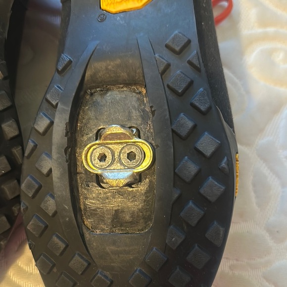 Giro Men's Athletic Shoes in Black with Orange Laces - Picture 6 of 8